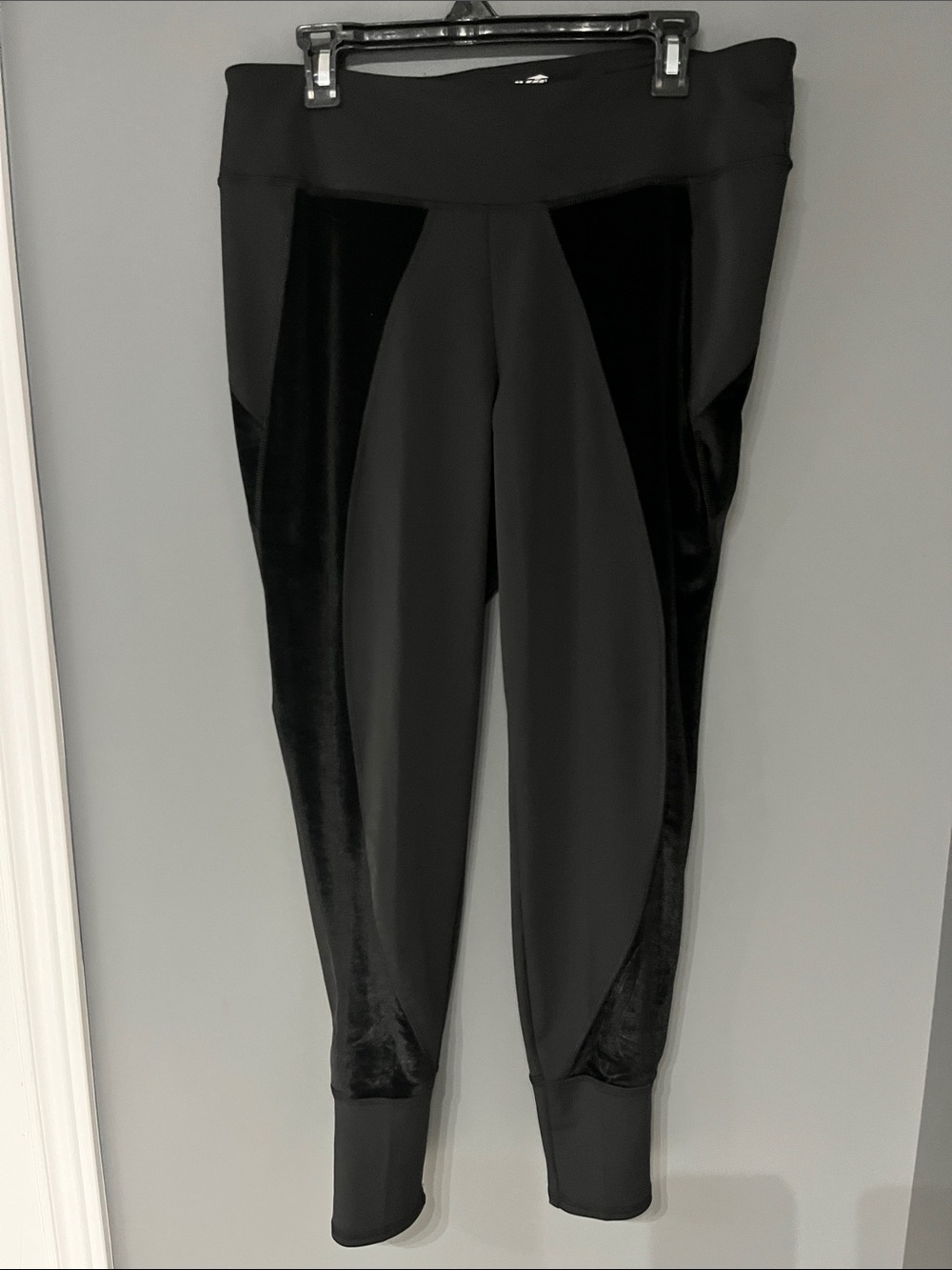 3/$15 High-Waist Black Velvet-Panel Leggings